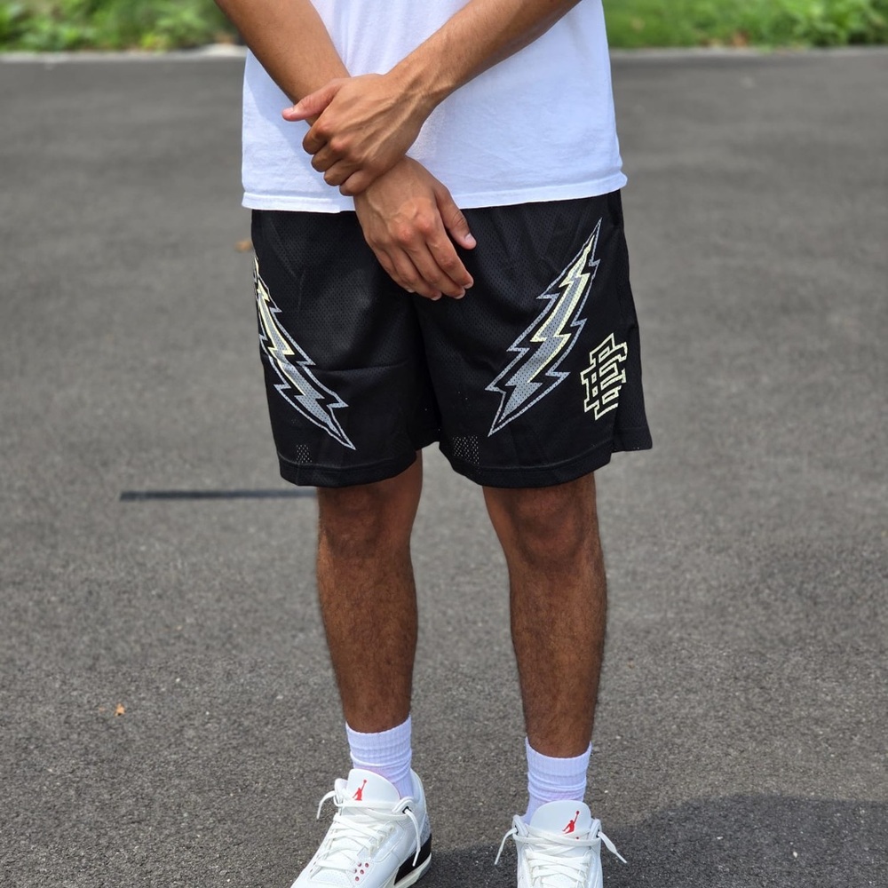 Eric Emmanuel EE Basic “Lightning Bolt” (Black)